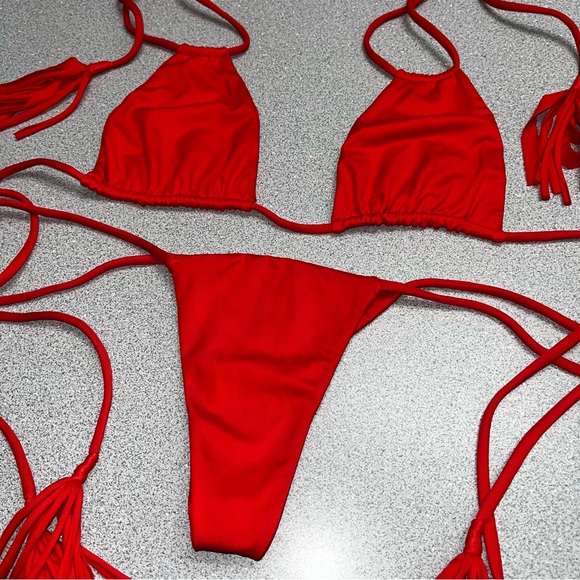 INDAH Neolani Bikini Set in Chili Pepper - Picture 4 of 8